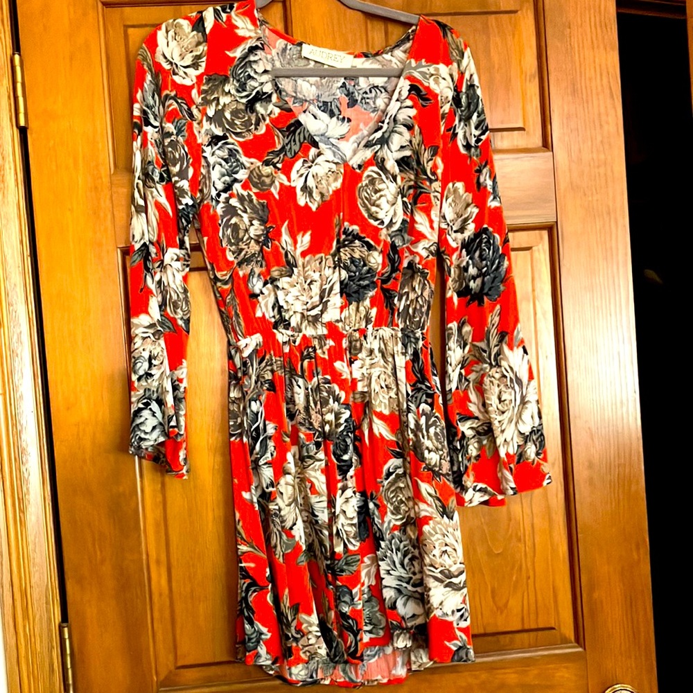 Pretty dress for fall!